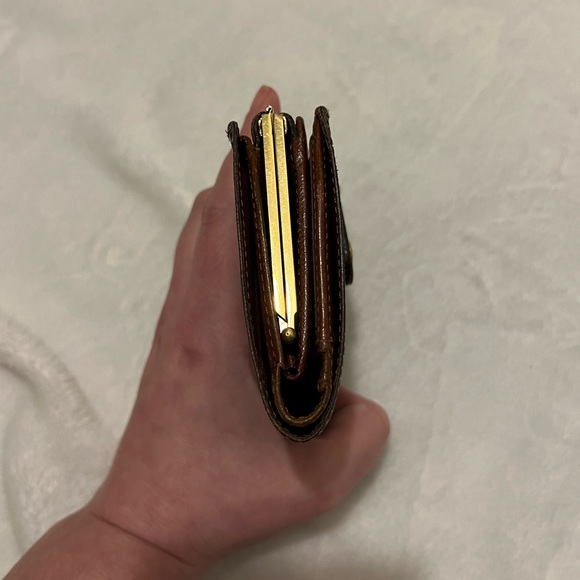 LOUIS VUITTON Kisslock Wallet! With Dust bag! 100% Authentic! Great price! - Picture 5 of 16